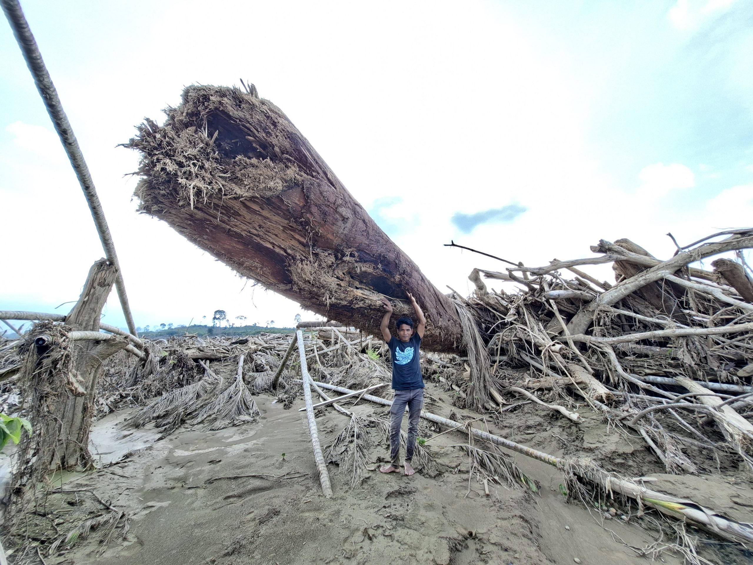 WALHI Temukan Banjir Aceh Akibat Kerusakan Hulu DAS Jambo Aye